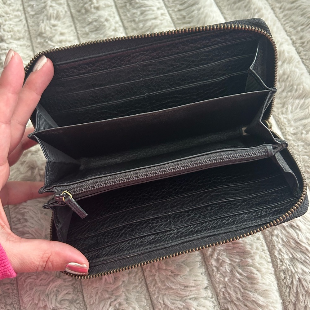 Gucci GG Marmont Zip Around Wallet Black Leather Gold Logo Continental - Picture 2 of 4